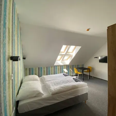 Rc Jecna Rooms Prague Exterior photo