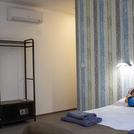 Rc Jecna Rooms Prague Exterior photo